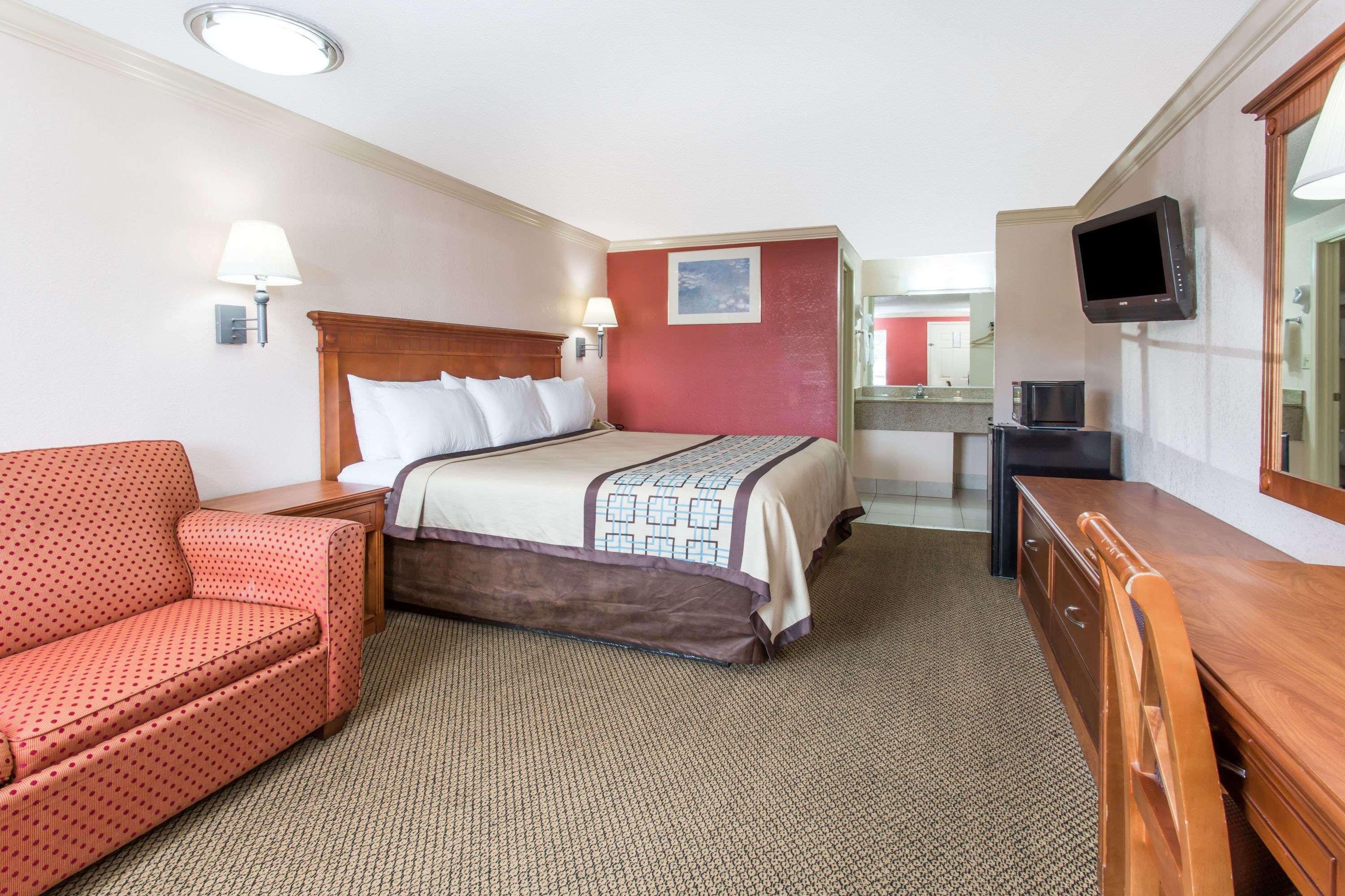 Days Inn By Wyndham Virginia Beach Town Center Exteriör bild