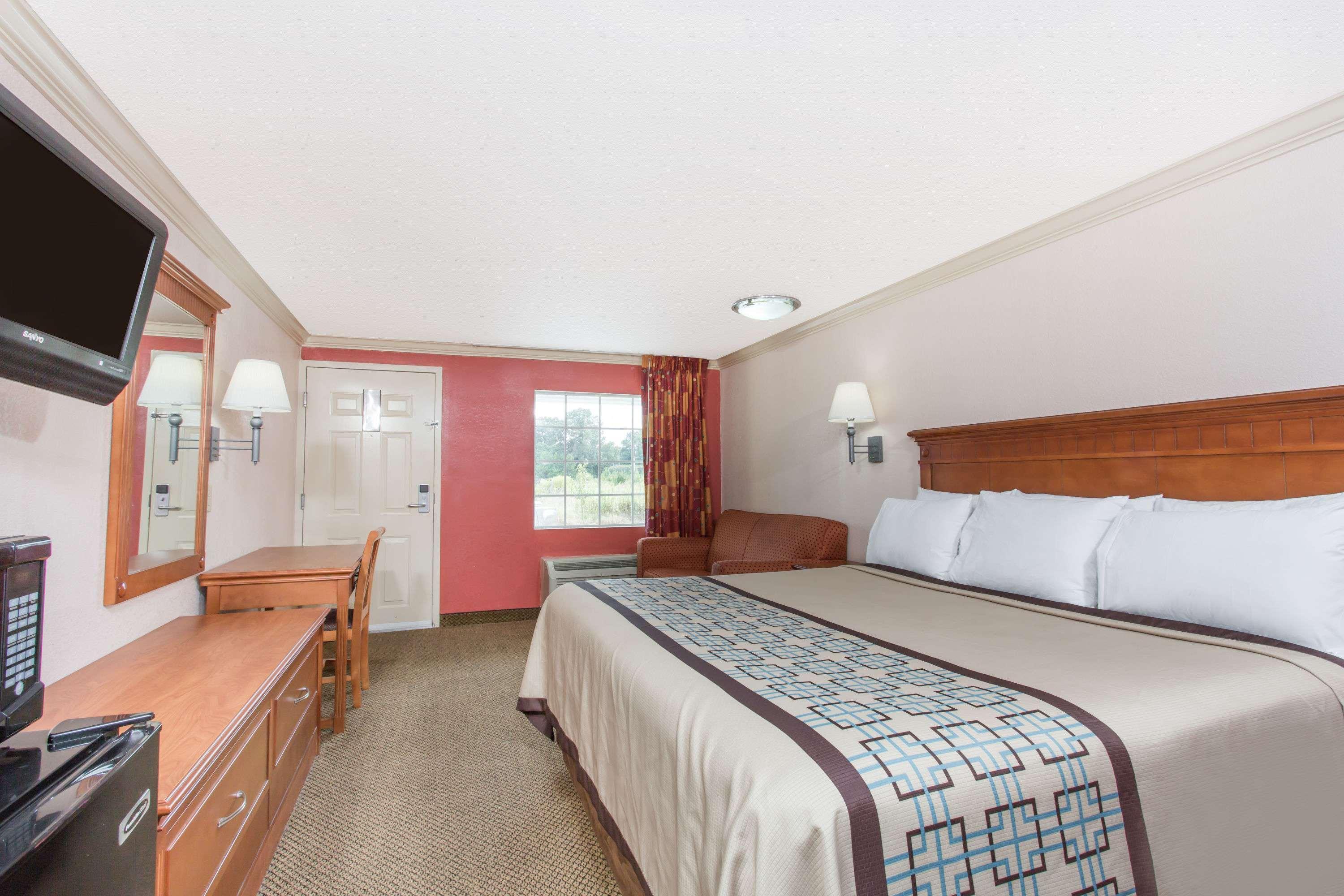 Days Inn By Wyndham Virginia Beach Town Center Exteriör bild