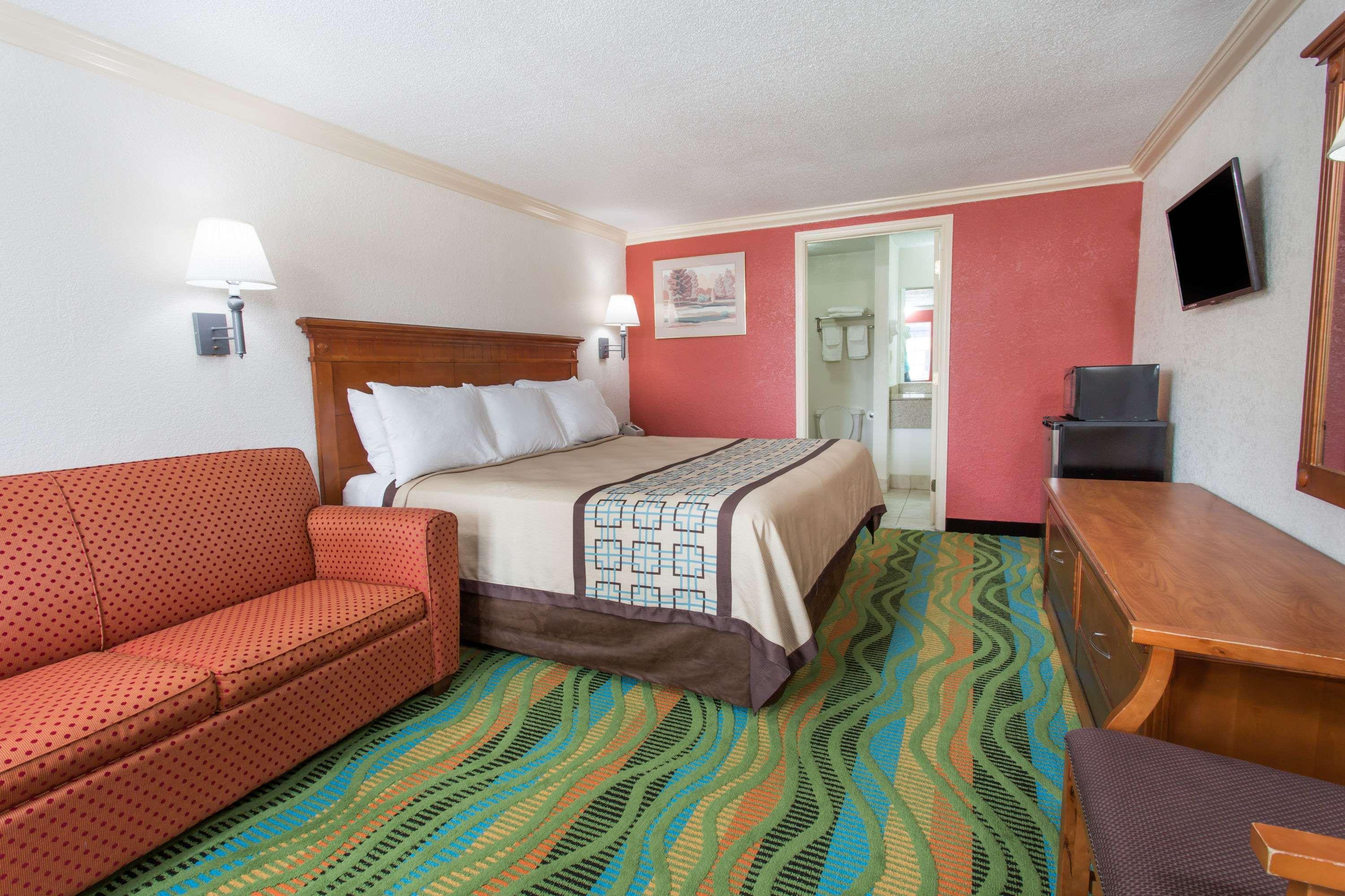 Days Inn By Wyndham Virginia Beach Town Center Exteriör bild